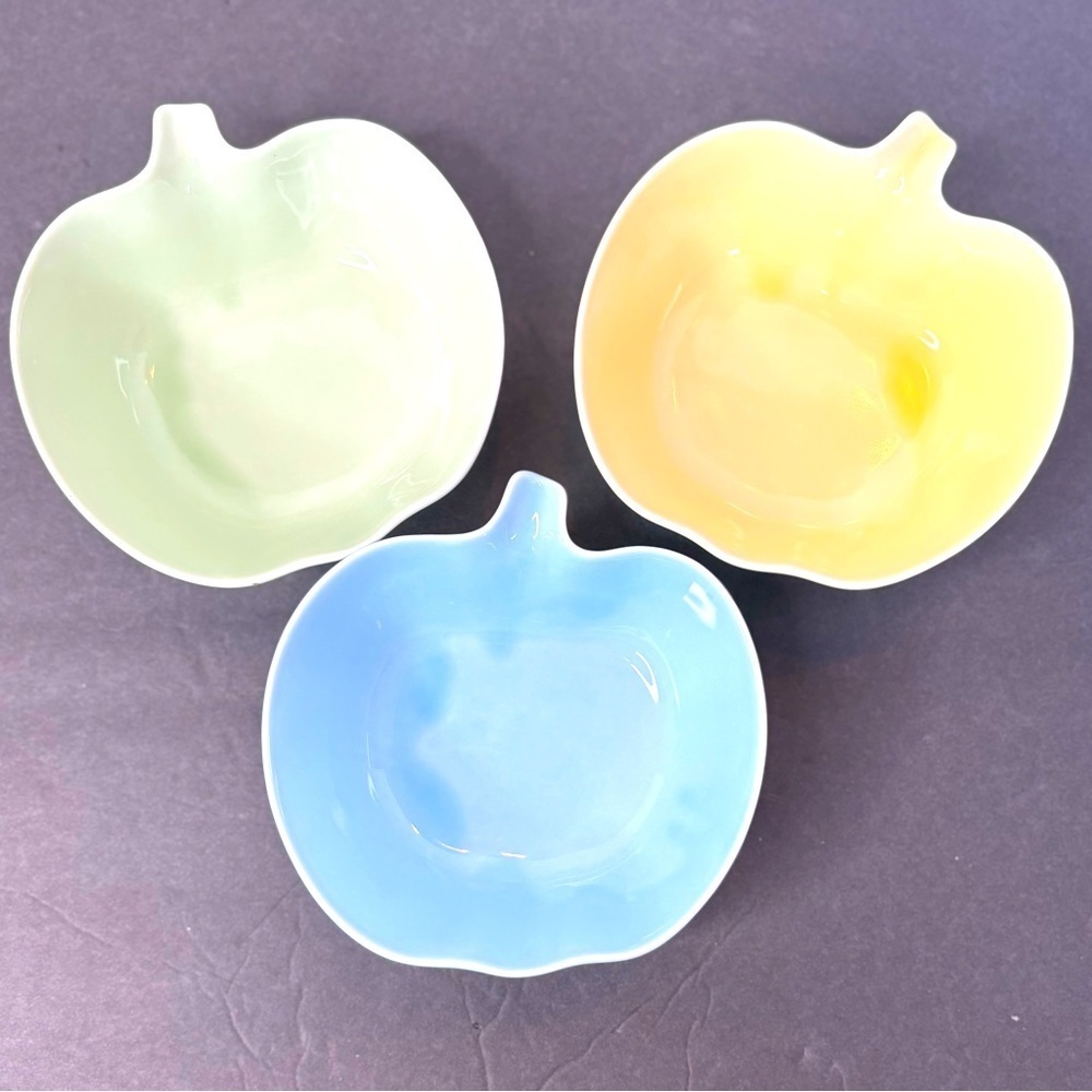 Horchow Apple Shaped Bowls  Japan 5” Set of 3 Vintage Green, Yellow, Blue Pastel